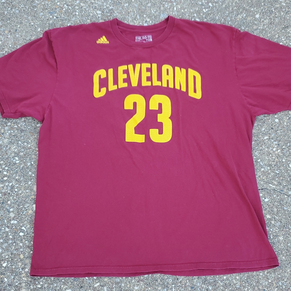 adidas NBA Cleveland Cavaliers Lebron James 23 Maroon Yellow T-Shirt Jersey 2X